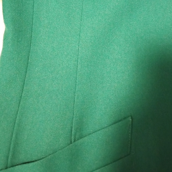 Saville Collar-less Kelly Green Blazer - Picture 9 of 9
